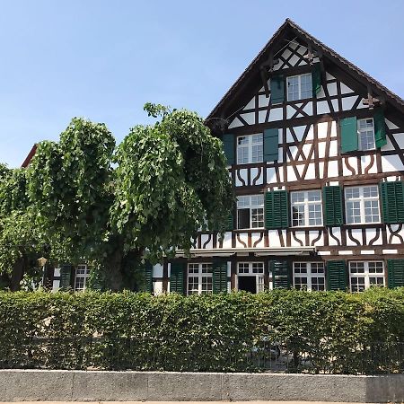 Gasthaus Zum Goldenen Kreuz Hotel Rafz ภายนอก รูปภาพ